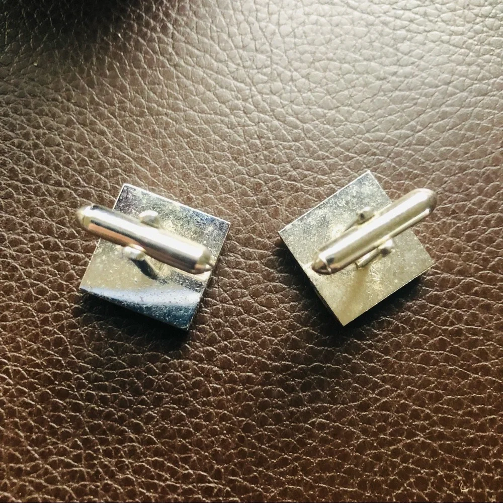 Vintage men’s brushed and shiny silver square cuff links